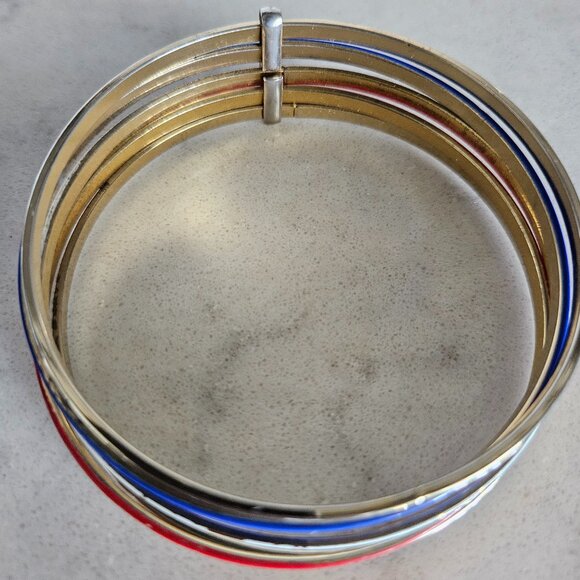 SET OF RED, WHITE, BLU & GOLD BANGLE BRACELETS & CROWN TRIFARI RED BEAD EARRINGS - Picture 15 of 15